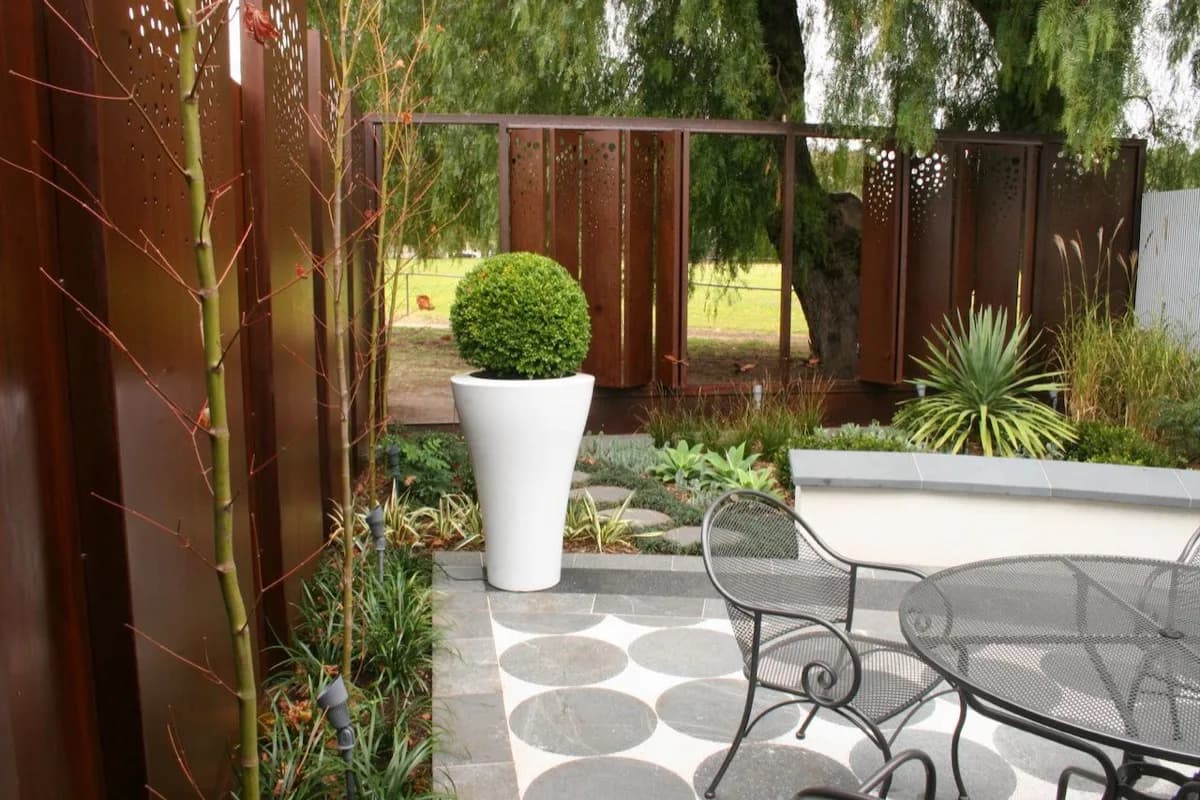 Garden with metalwork